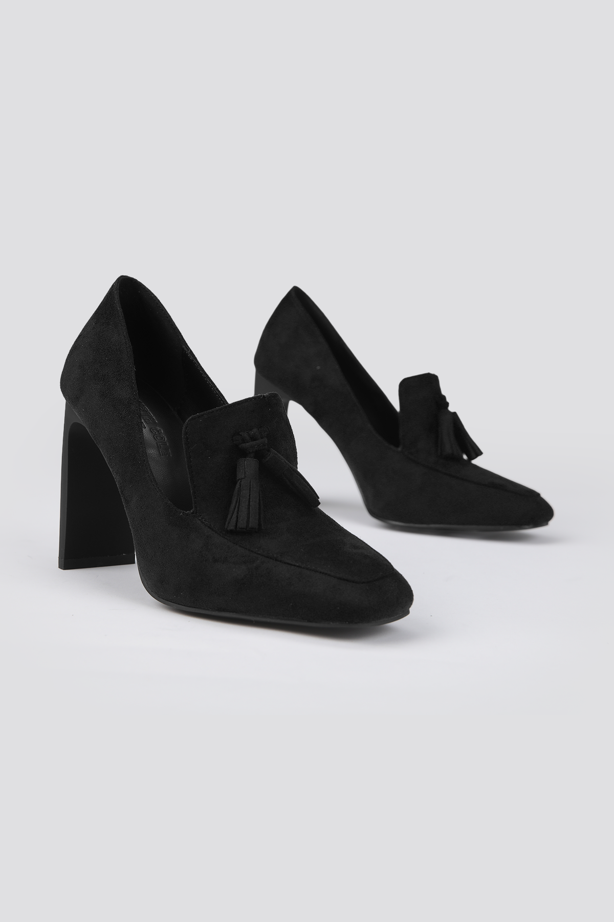 נעלי עקב עם פרנזים לנשים | קנת קול