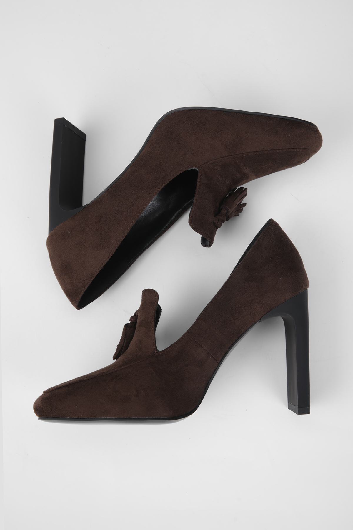 נעלי עקב עם פרנזים לנשים | קנת קול