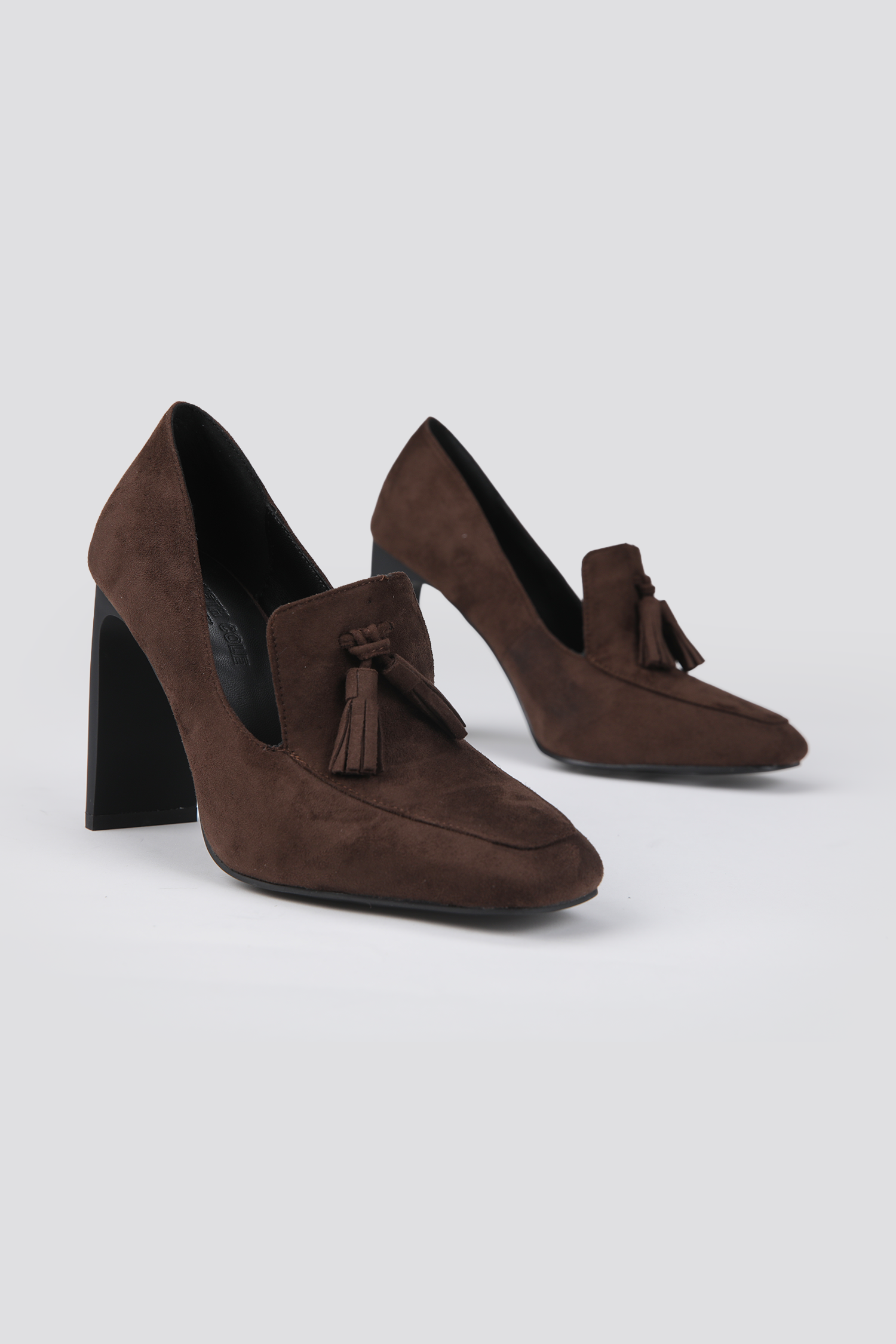 נעלי עקב עם פרנזים לנשים | קנת קול