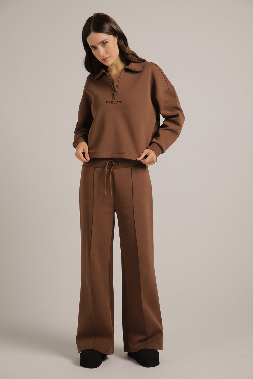 מכנסי טרנינג עם תפירה בולטת | קנת קול