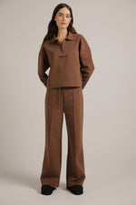 מכנסי טרנינג עם תפירה בולטת | קנת קול