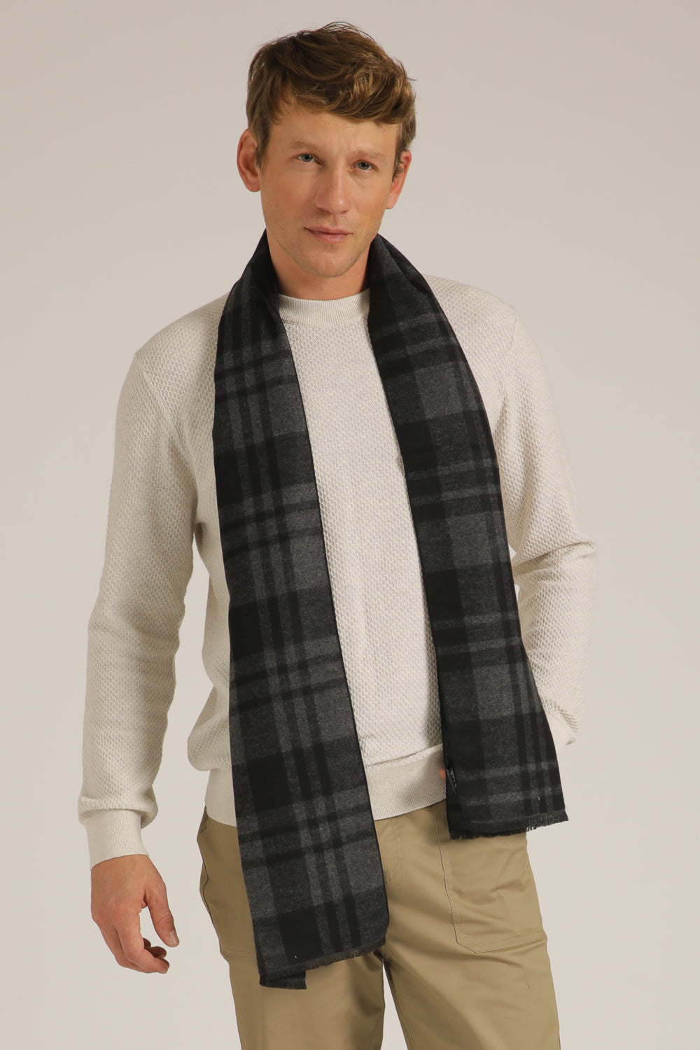 סריג במרקם צמרי ובעיצוב טקסטורה | קנת קול