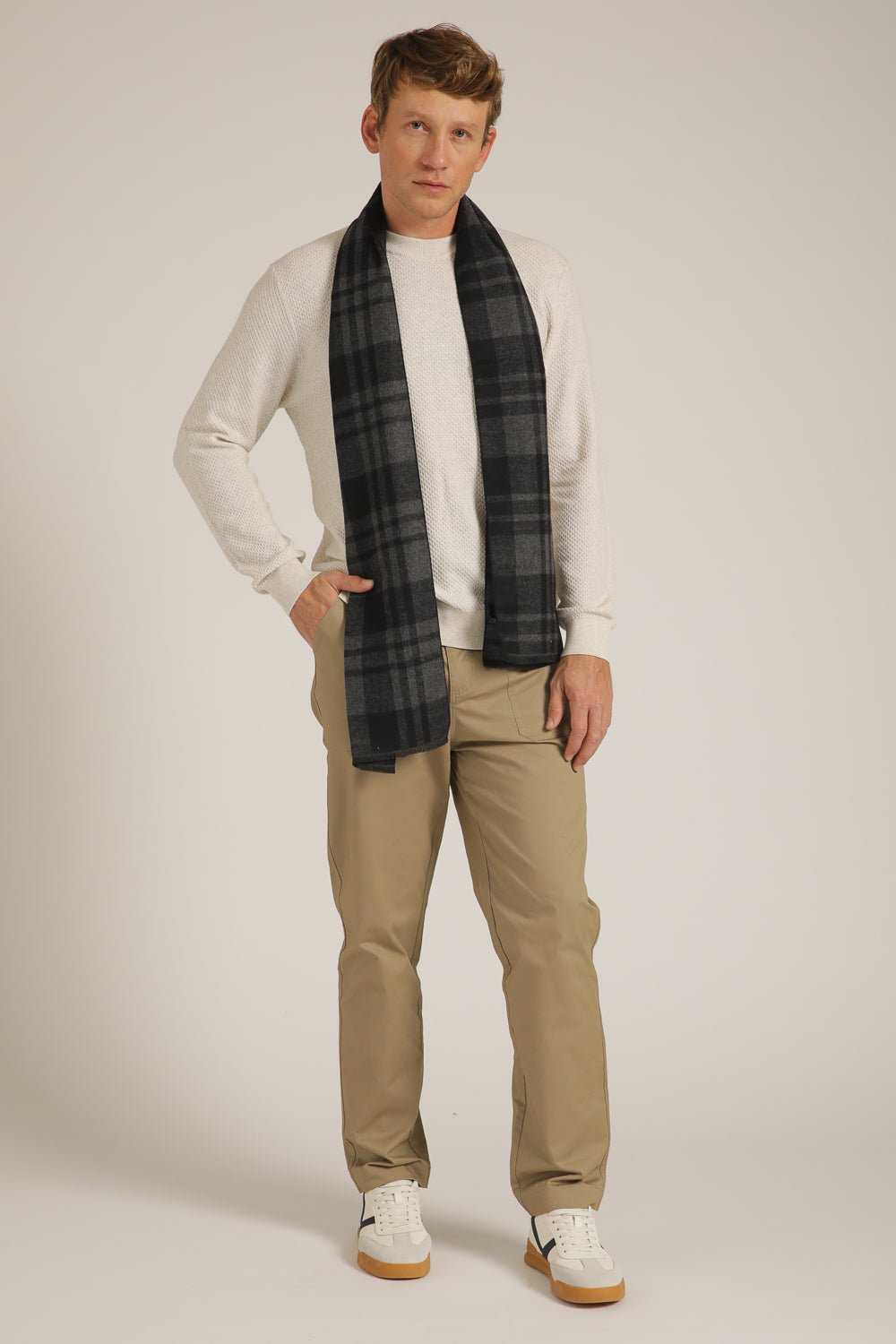 סריג במרקם צמרי ובעיצוב טקסטורה | קנת קול