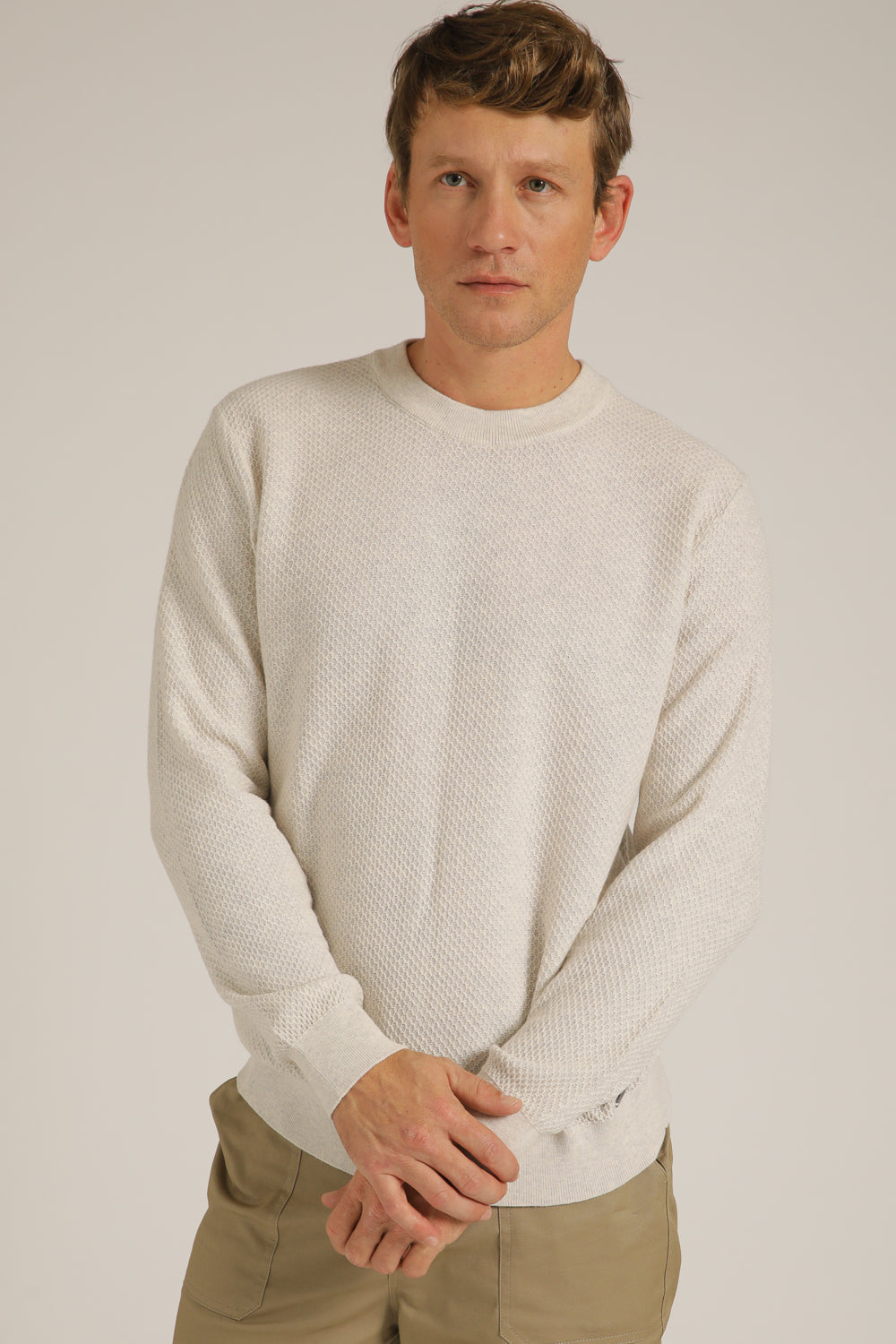 סריג במרקם צמרי ובעיצוב טקסטורה | קנת קול