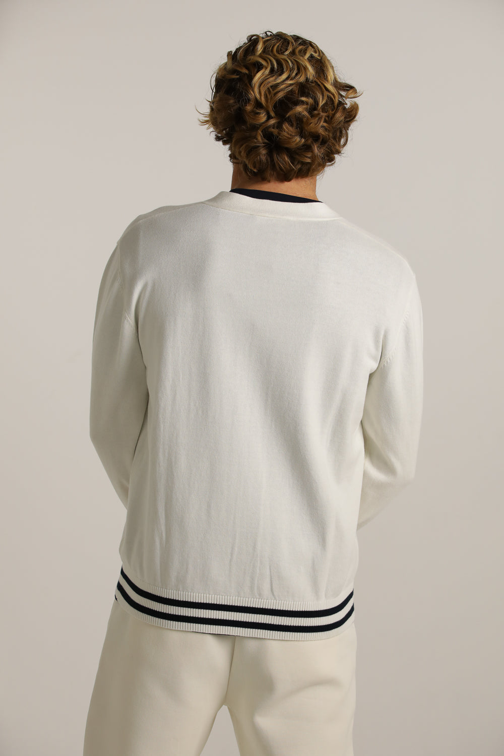 קרדיגן עם עיצוב פסים קונטרסטים | קנת קול