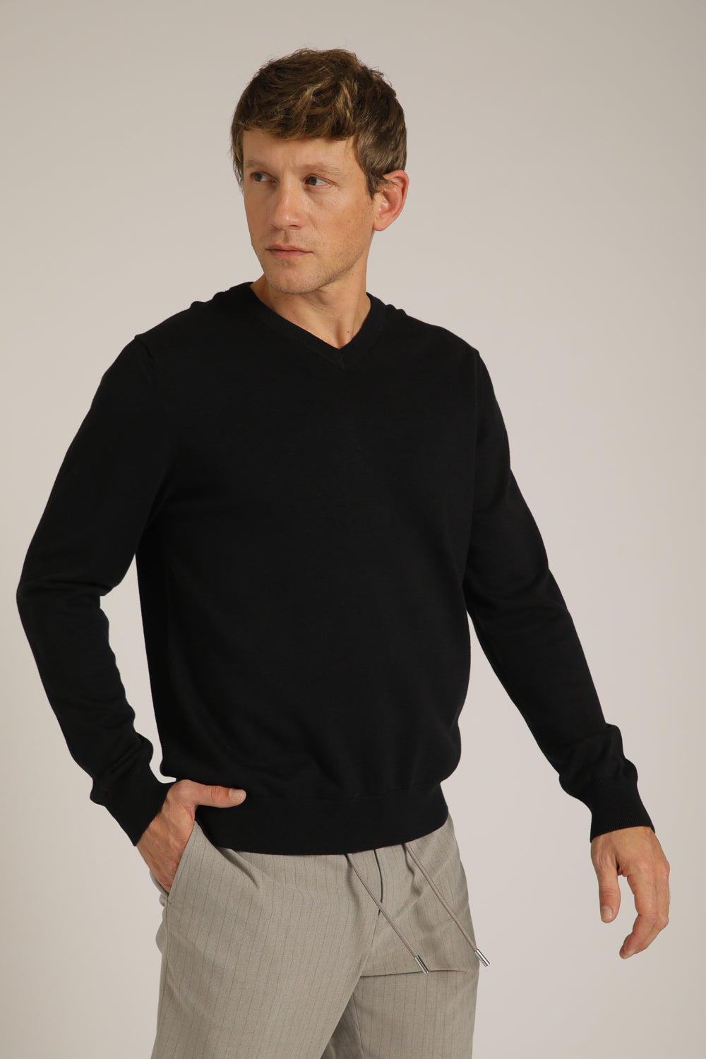 חולצת סריג עם צווארון וי | קנת קול