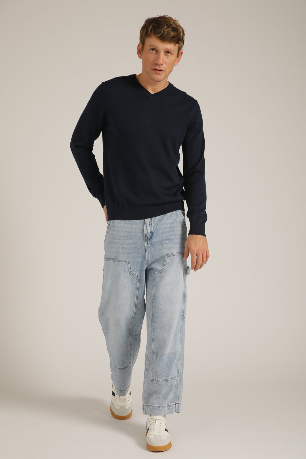 חולצת סריג עם צווארון וי | קנת קול