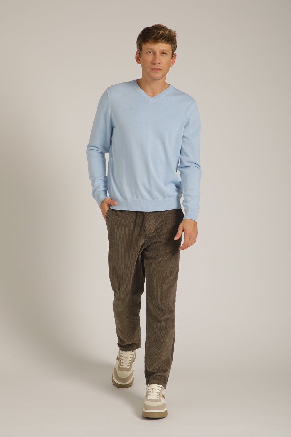 חולצת סריג עם צווארון וי | קנת קול