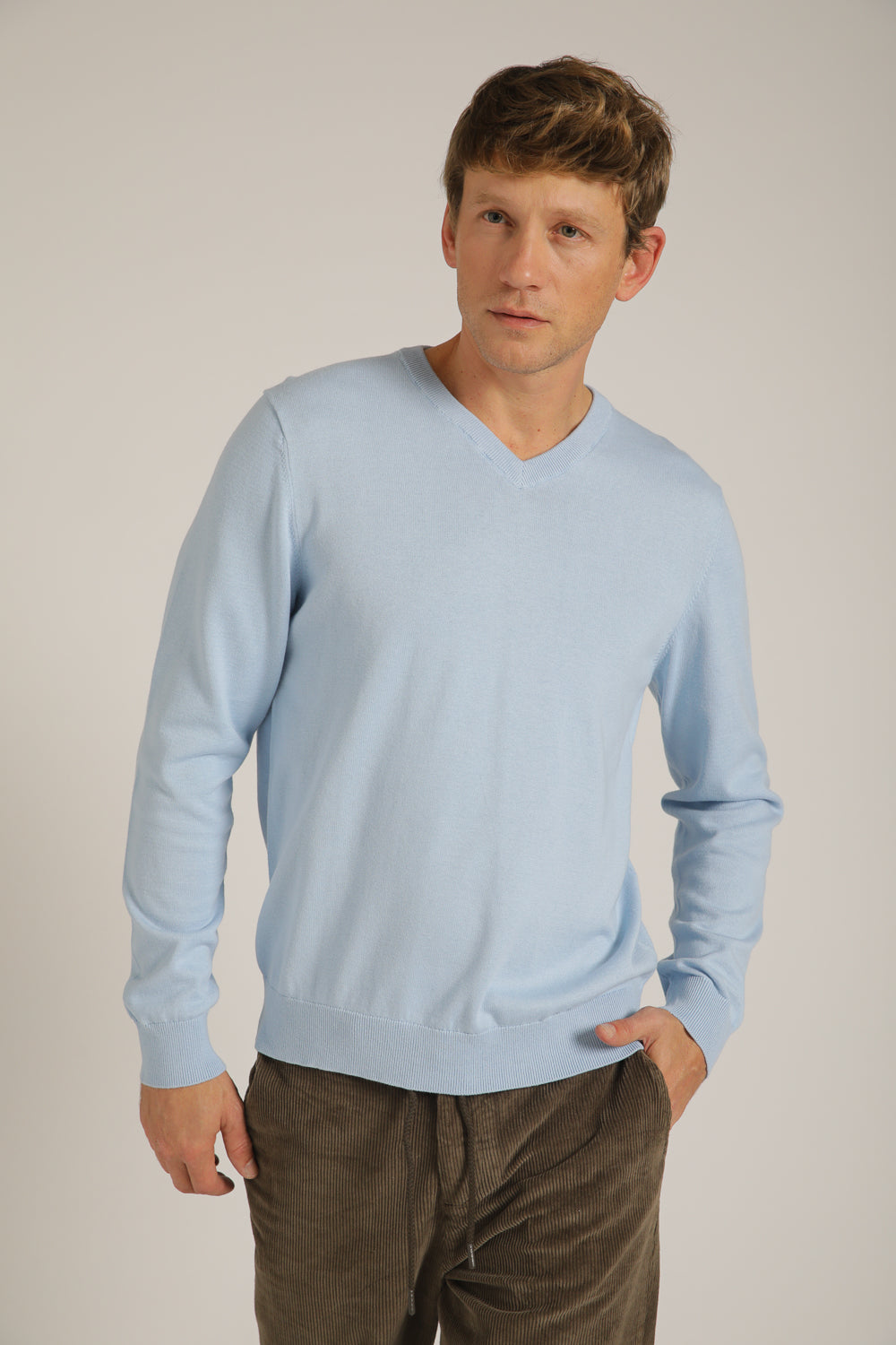 חולצת סריג עם צווארון וי | קנת קול