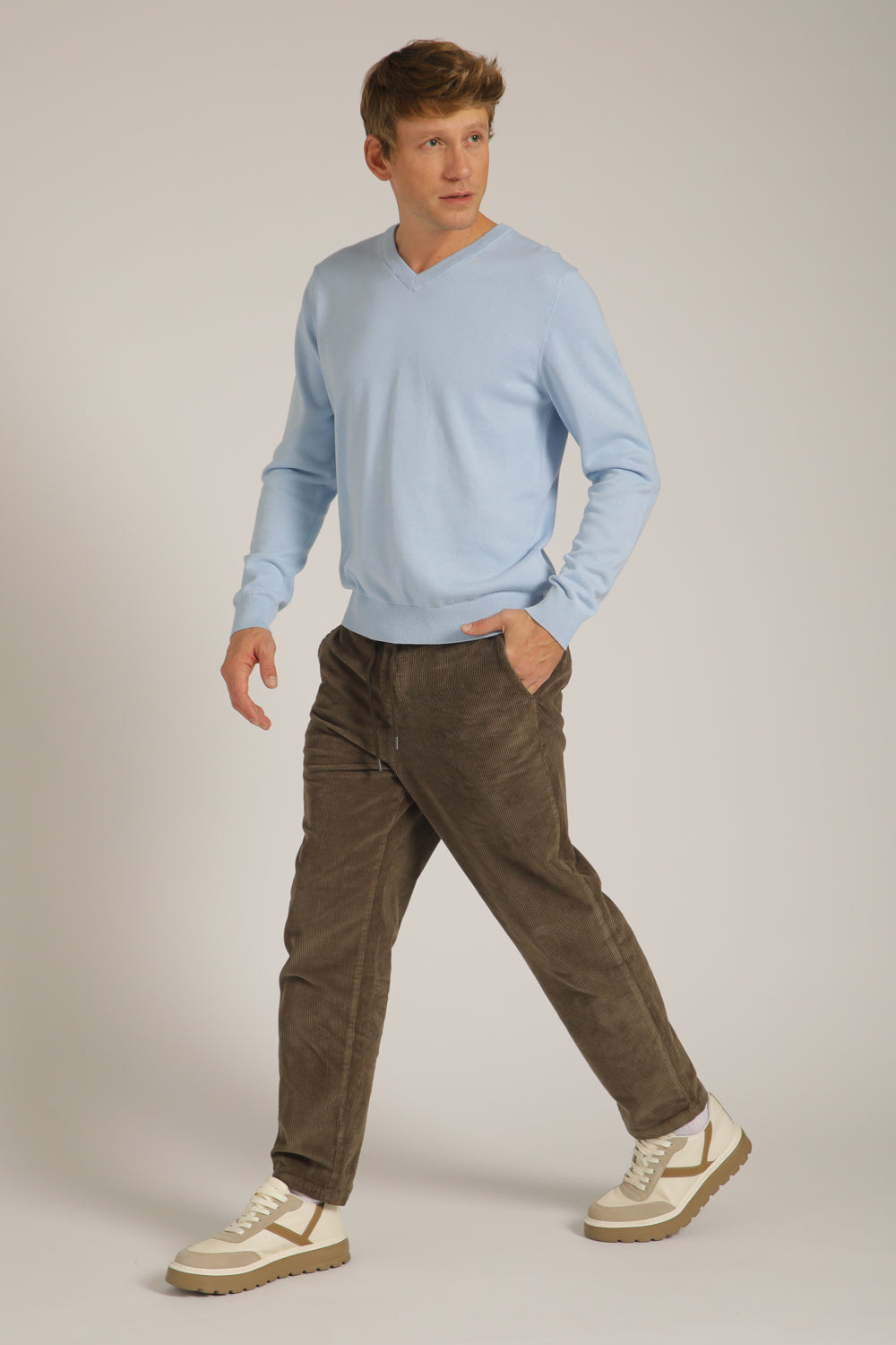 חולצת סריג עם צווארון וי | קנת קול