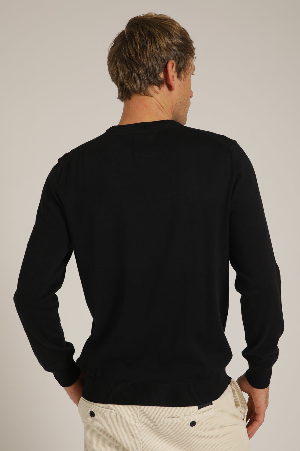 חולצת סריג עם צווארון עגול | קנת קול