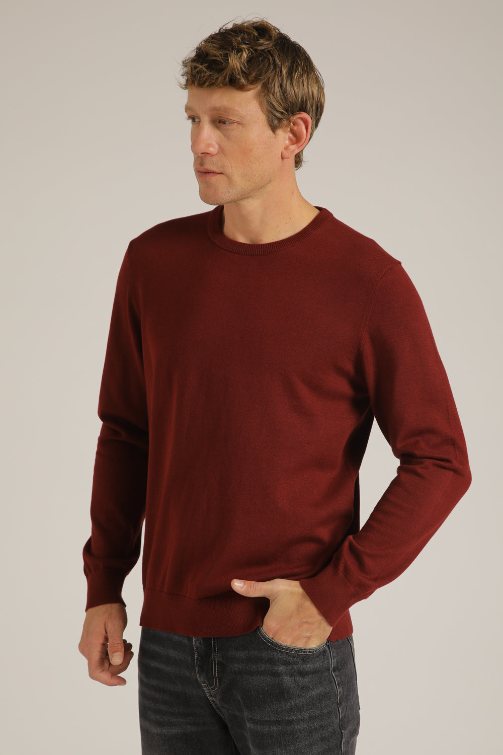 חולצת סריג עם צווארון עגול | קנת קול