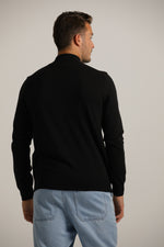 סריג דק עם צווארון גולף | קנת קול