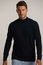 סריג דק עם צווארון גולף | קנת קול