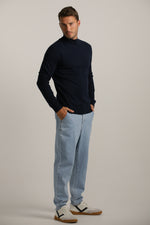 סריג דק עם צווארון גולף | קנת קול