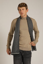 סריג דק עם צווארון גולף | קנת קול