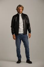 סריג דק עם צווארון גולף | קנת קול