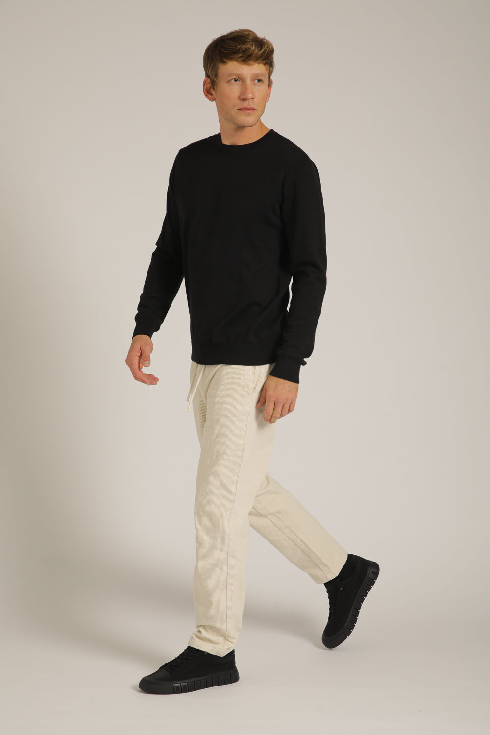 סריג ארוך עם צווארון עגול | קנת קול