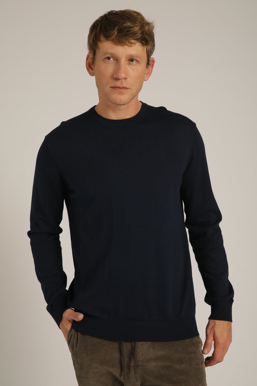 סריג ארוך עם צווארון עגול | קנת קול