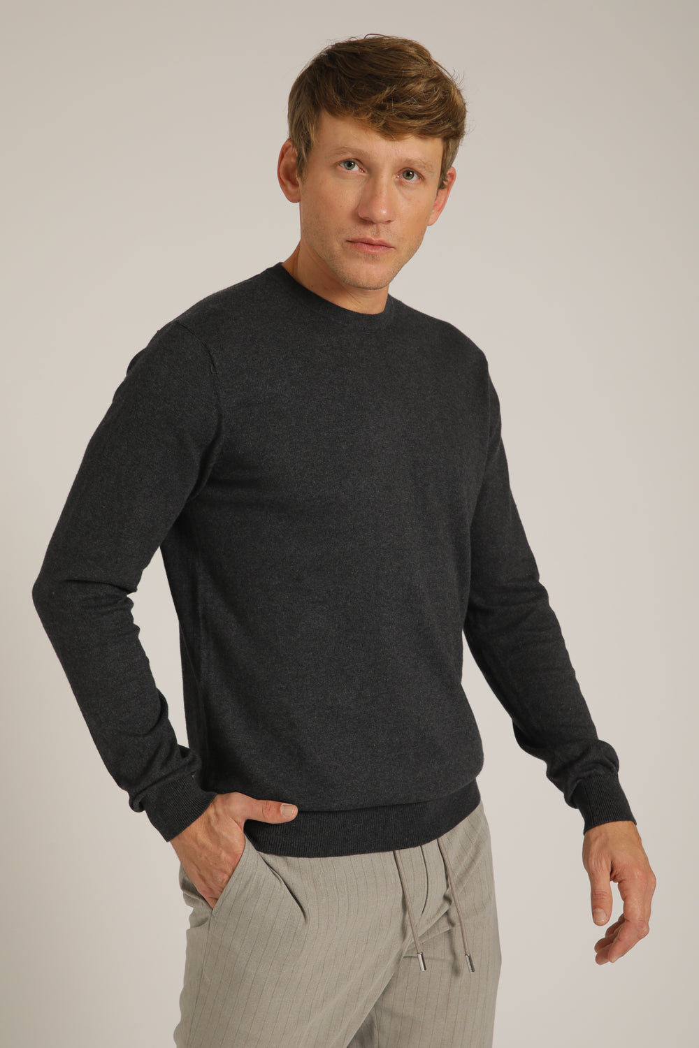 סריג ארוך עם צווארון עגול | קנת קול