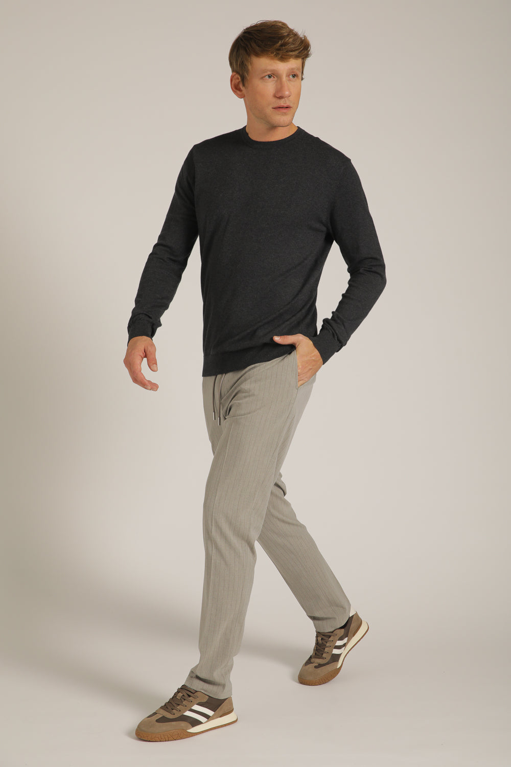 סריג ארוך עם צווארון עגול | קנת קול