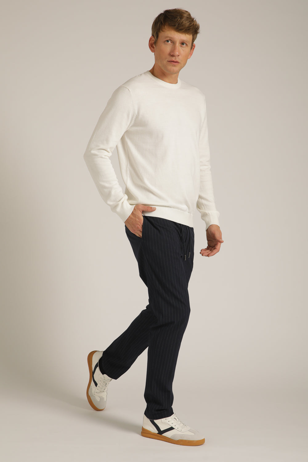 סריג ארוך עם צווארון עגול | קנת קול