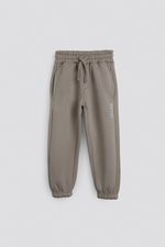 מכנסי טרנינג ארוכים עם הדפס לוגו | קנת קול