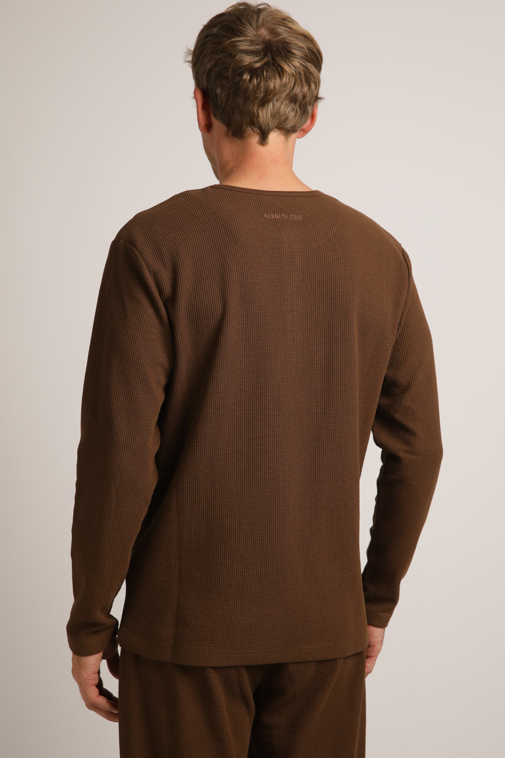 טישירט ארוכה דקה בטקסטורת וואפל | קנת קול