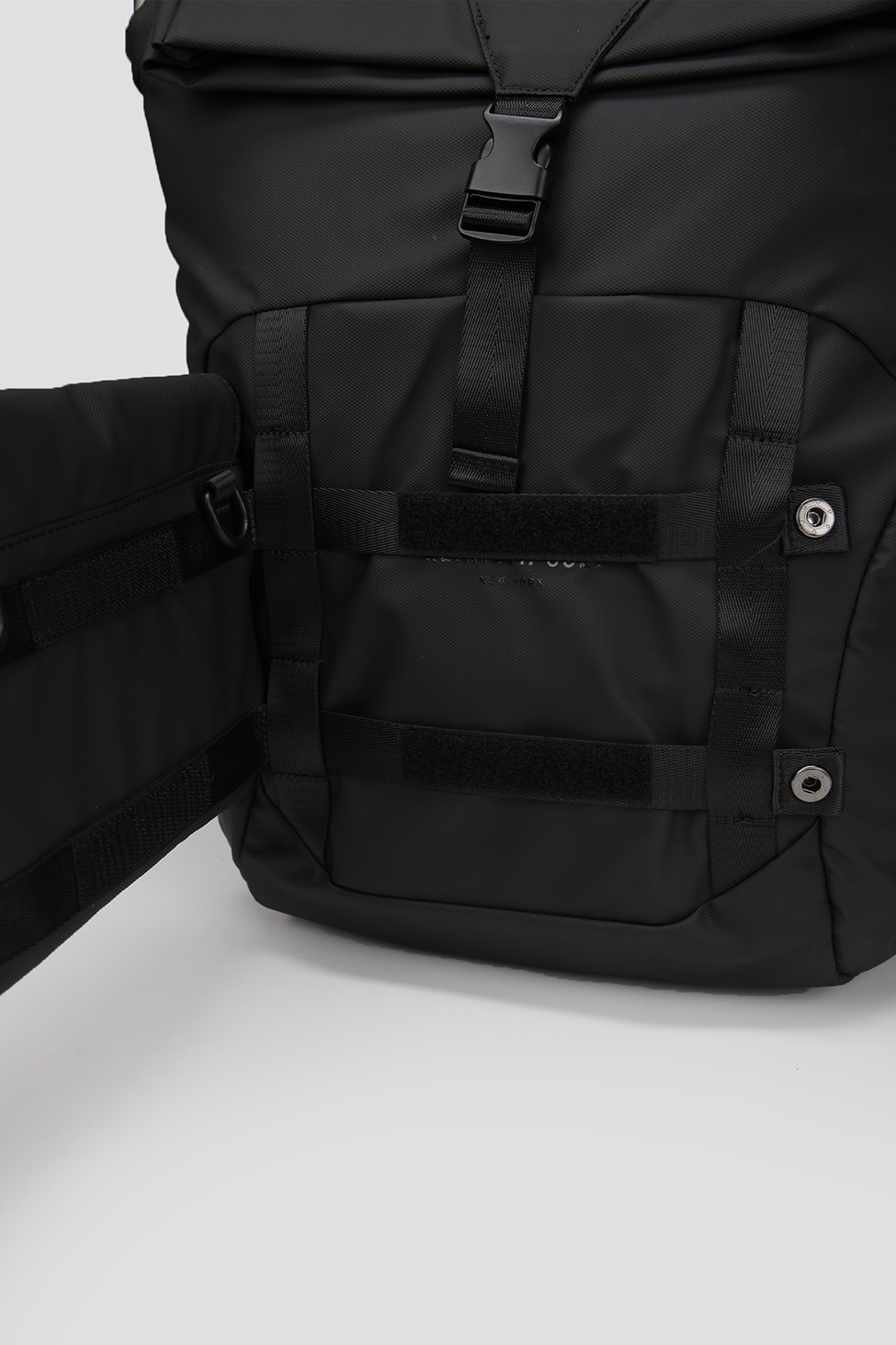 תיק גב עם נרתיק צד נשלף | קנת קול