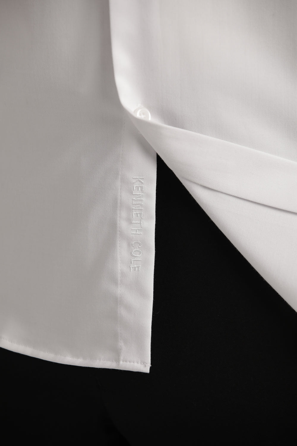 חולצה מכופתרת חלקה בגזרת מודרן פיט | קנת קול