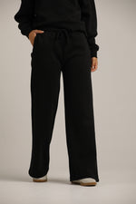 מכנסי טרנינג בגזרה רחבה | קנת קול