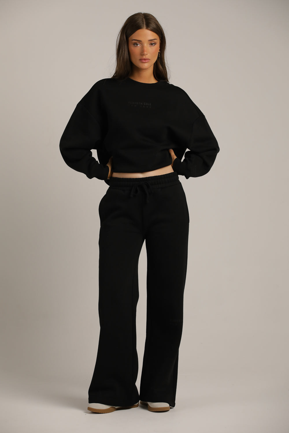 מכנסי טרנינג בגזרה רחבה | קנת קול