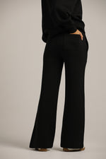 מכנסי טרנינג בגזרה רחבה | קנת קול