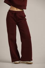 מכנסי טרנינג בגזרה רחבה | קנת קול