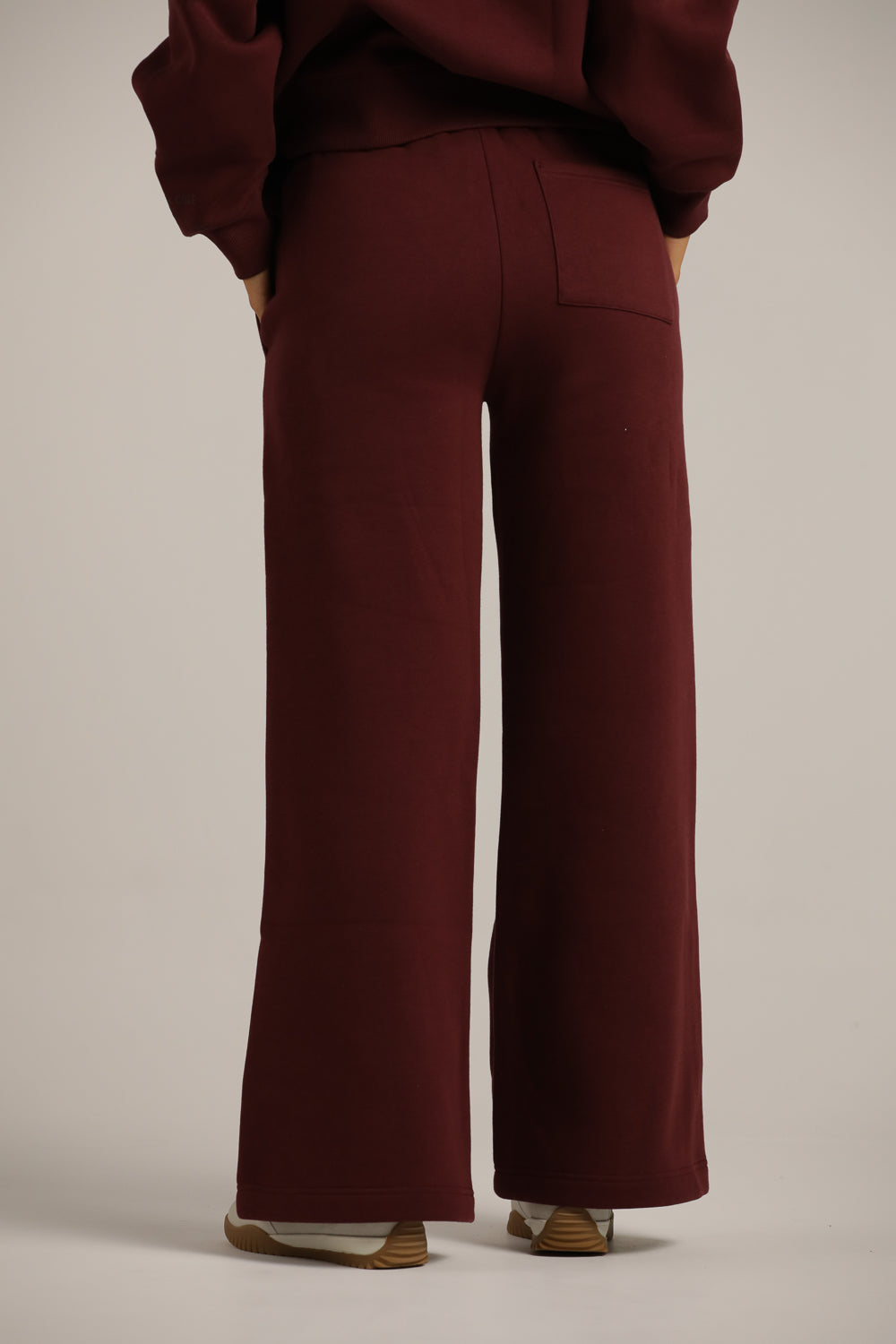 מכנסי טרנינג בגזרה רחבה | קנת קול