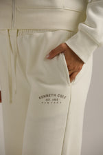 מכנסי טרנינג מתרחבים | קנת קול