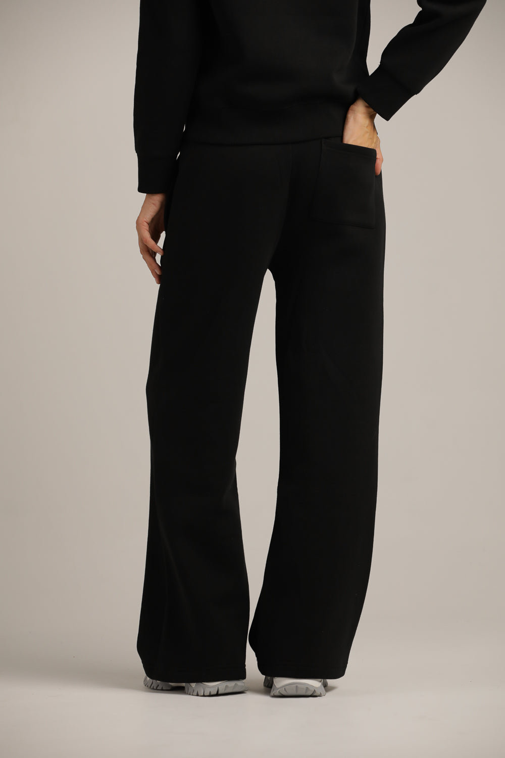 מכנסי טרנינג מתרחבים | קנת קול