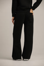 מכנסי טרנינג מתרחבים | קנת קול