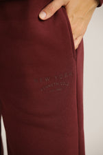 מכנסי טרנינג בגזרה ישרה | קנת קול