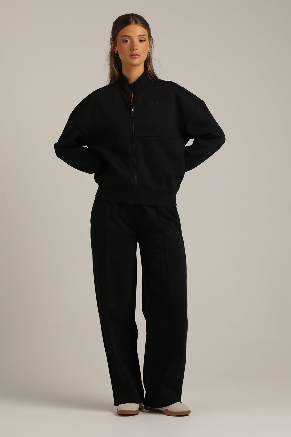 מכנסי טרנינג רחבים | קנת קול