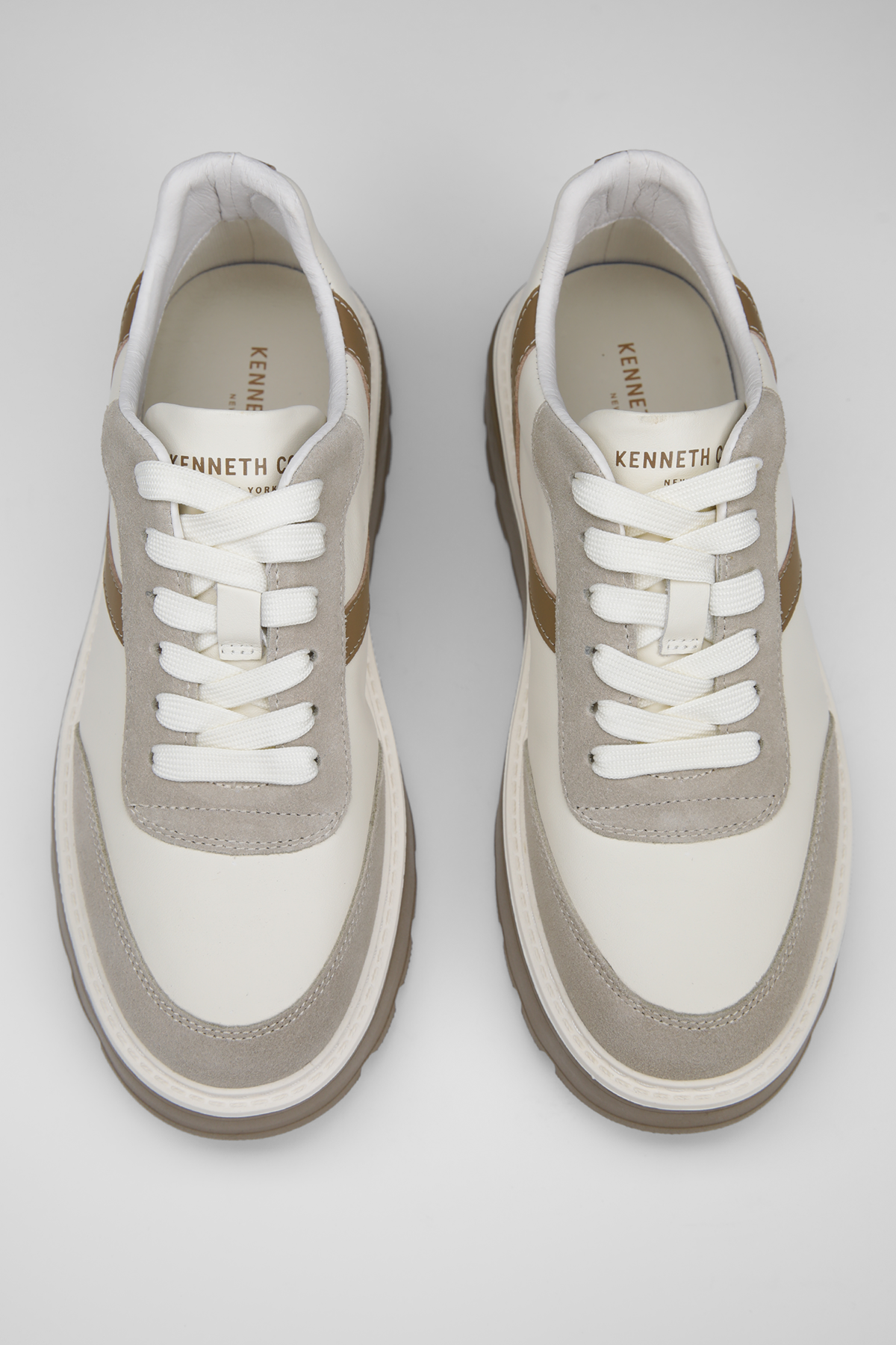 סניקרס אלגנטיות עם שוליים עבים | קנת קול