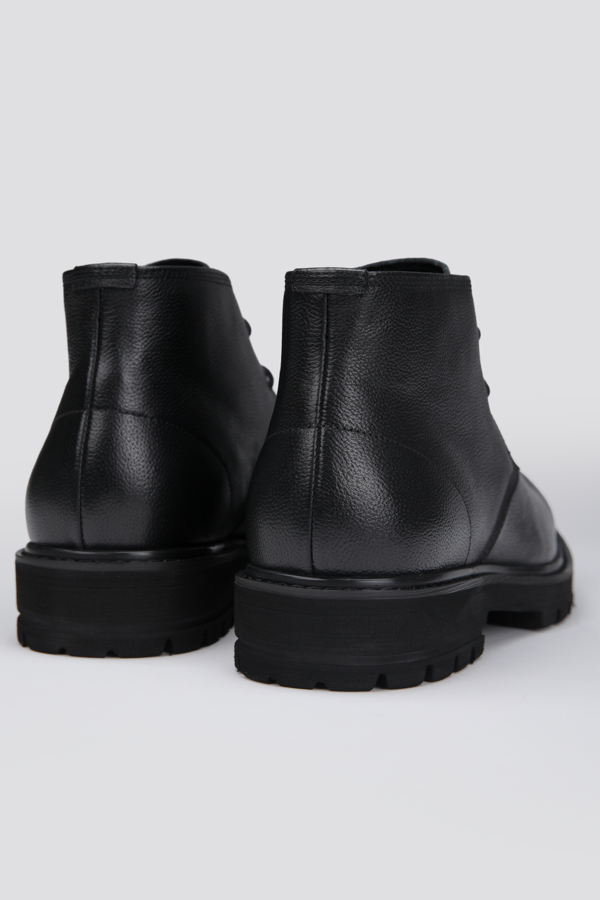 מגפוני עור בצבע שחור | קנת קול