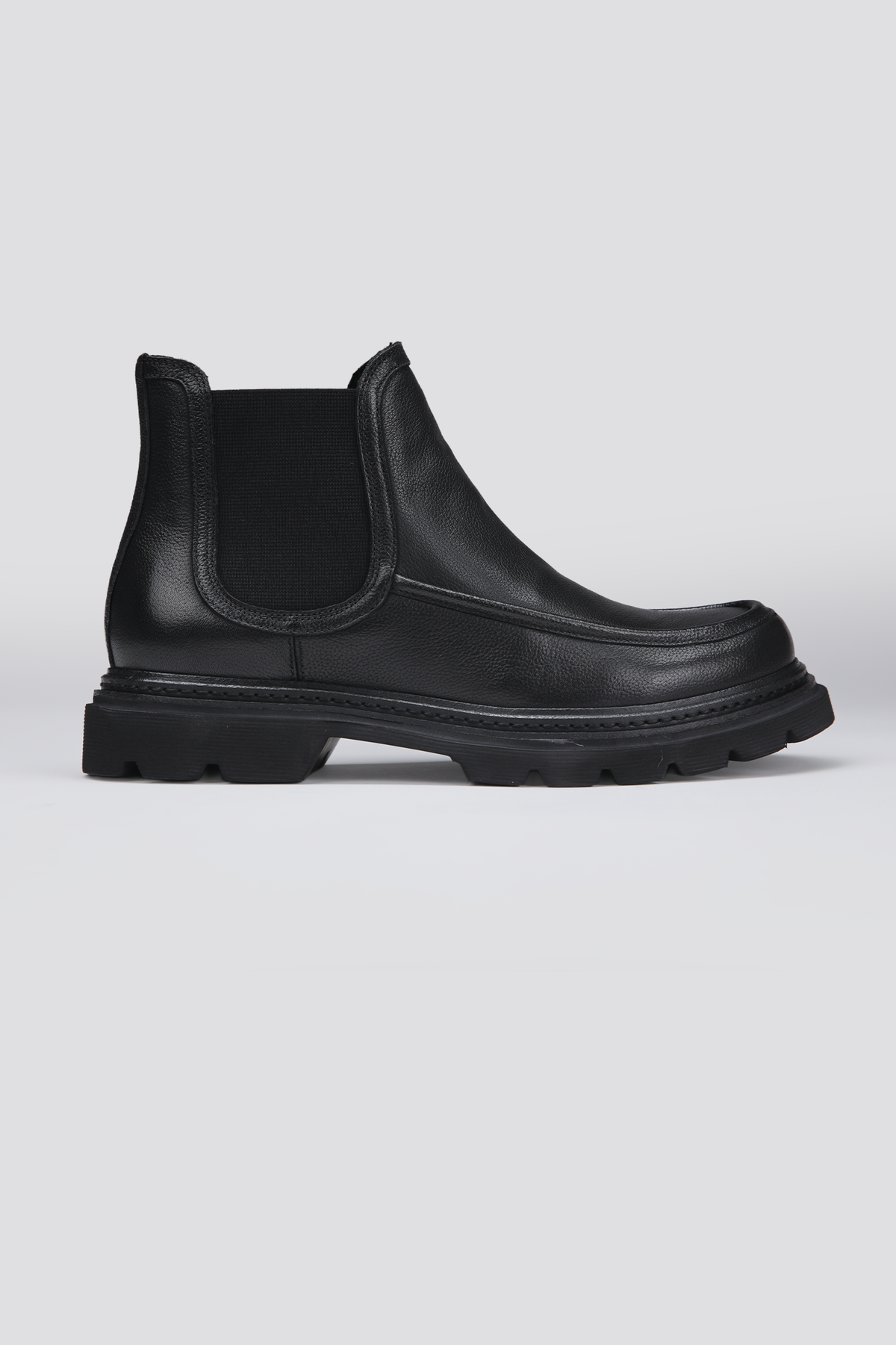 מגפוני עור בסגנון צ'לסי בצבע שחור | קנת קול