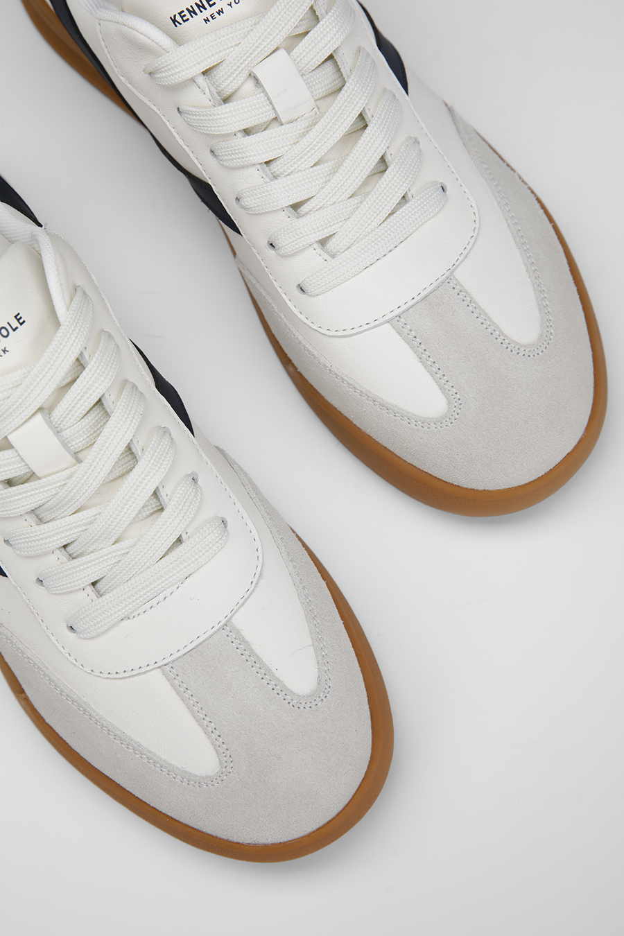 סניקרס עור מעוצבות לגברים | קנת קול