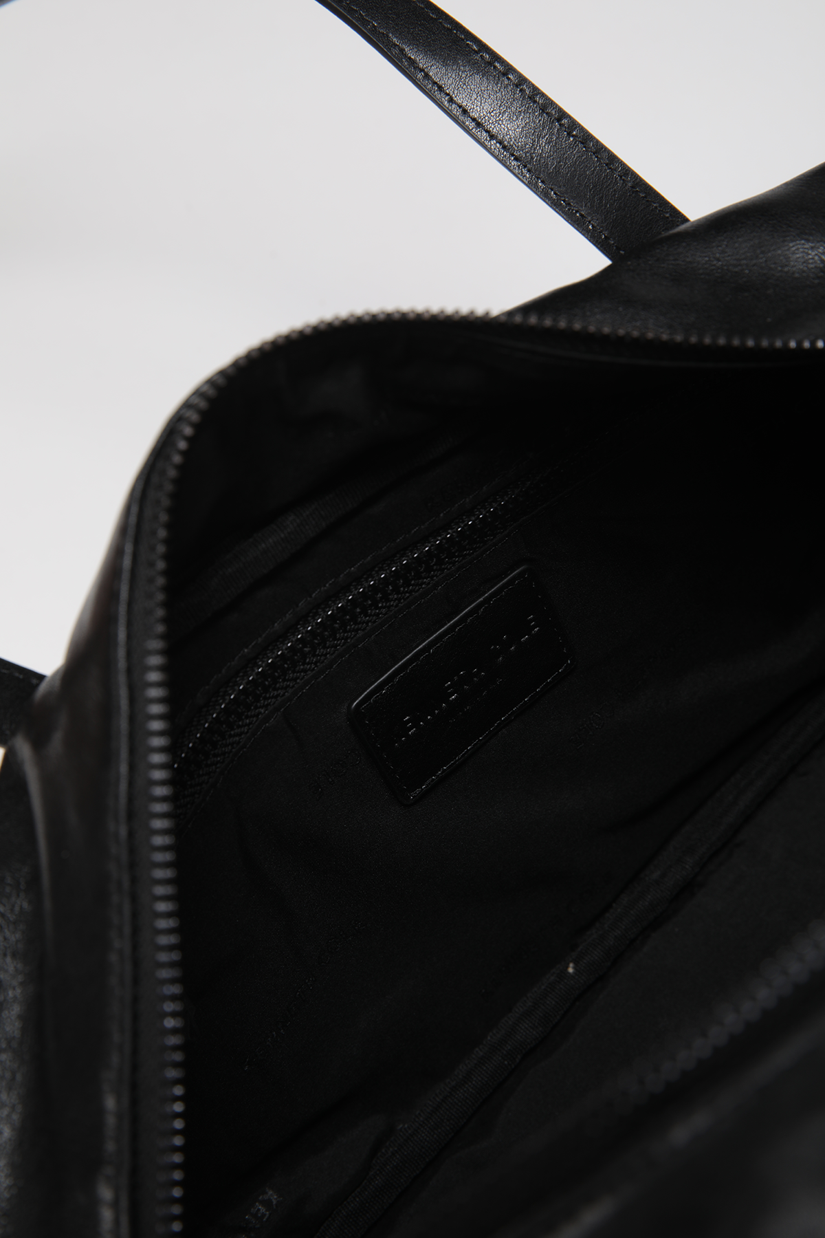 תיק צד מעור בעיצוב מלבני אלגנטי | קנת קול