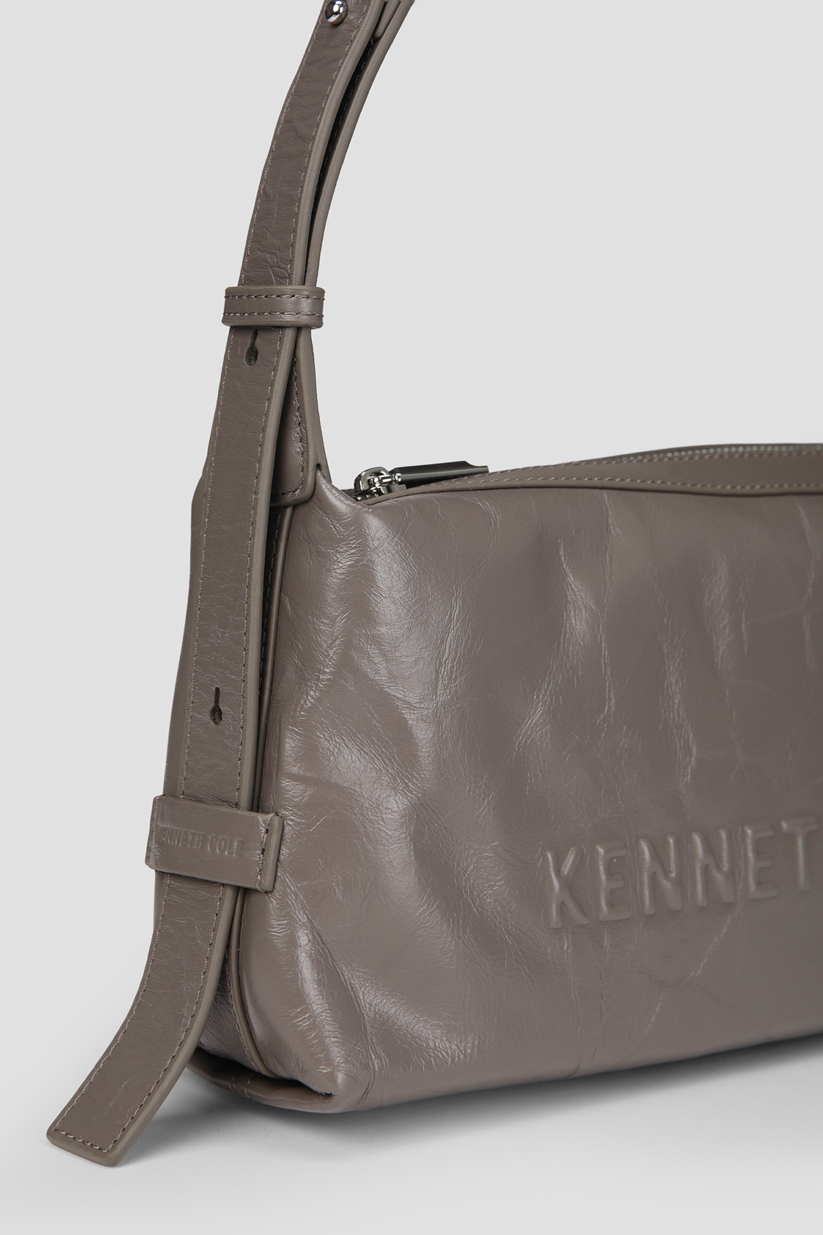 תיק צד בעיצוב אלגנטי | קנת קול 