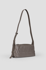 תיק צד בעיצוב אלגנטי | קנת קול 