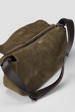 תיק צד זמש בצבע חום | קנת קול