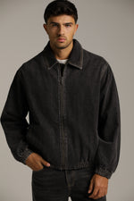 ג'קט ג'ינס שחור במראה שטוף בגזרת בומבר | קנת קול