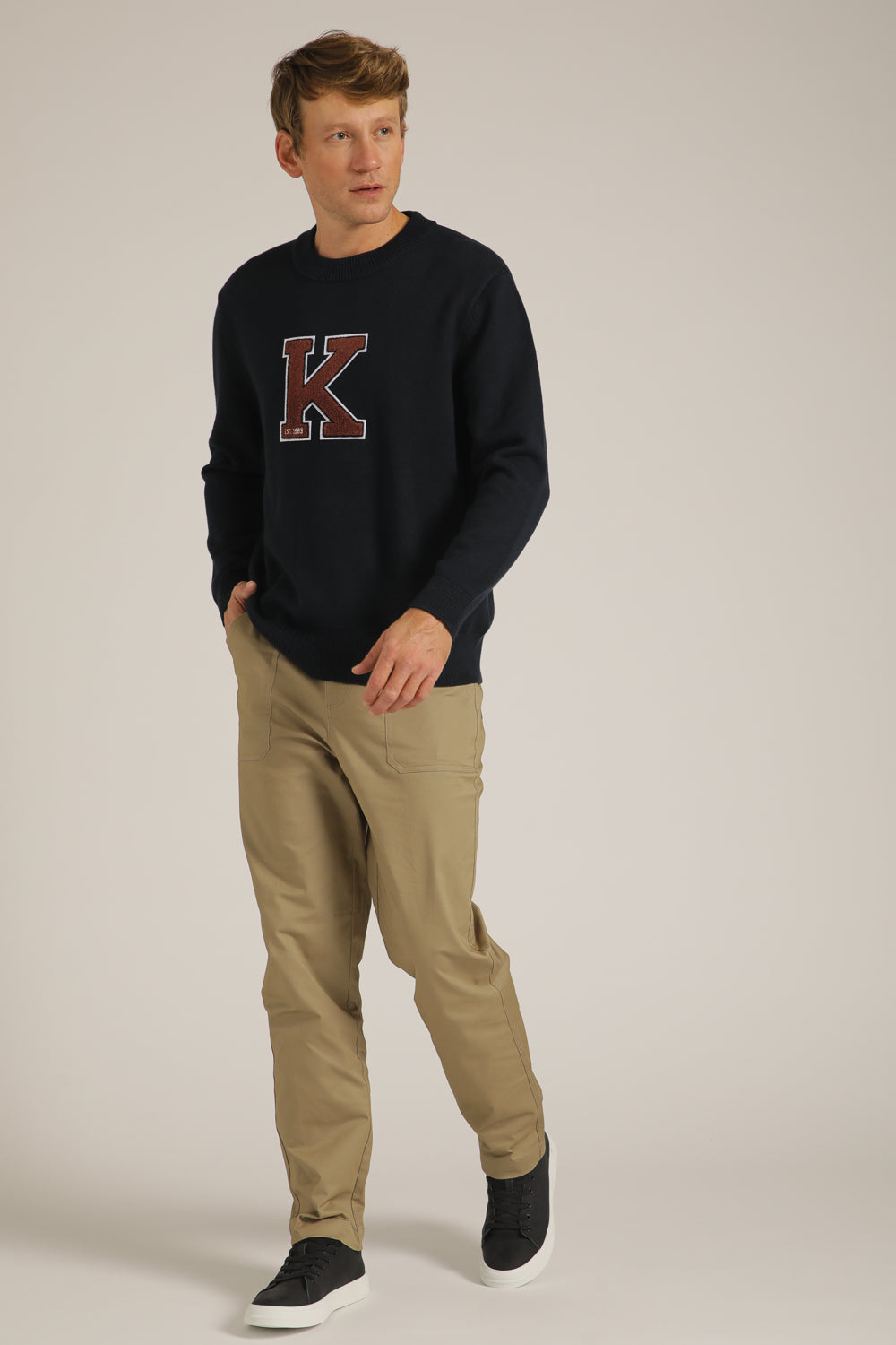 סריג עם פאץ' אות לוגו | קנת קול